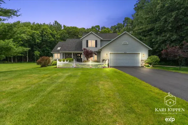 8150 Country Pine Drive Se, Alto, MI 49302