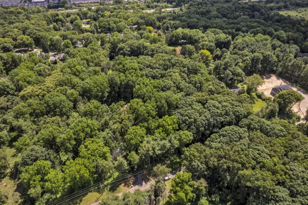 Cherrywood Lane, Ann Arbor, MI 48103