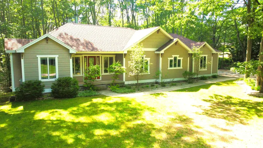 1561 N Wooded Lake Drive, Ludington, MI 49431 - #3
