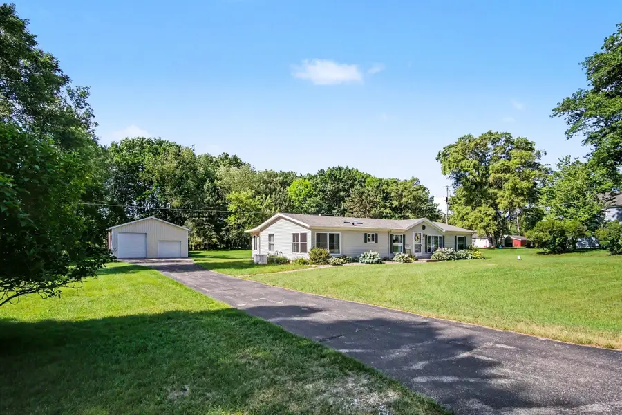 342 W Cherry Street Ne, Cedar Springs, MI 49319 - #2