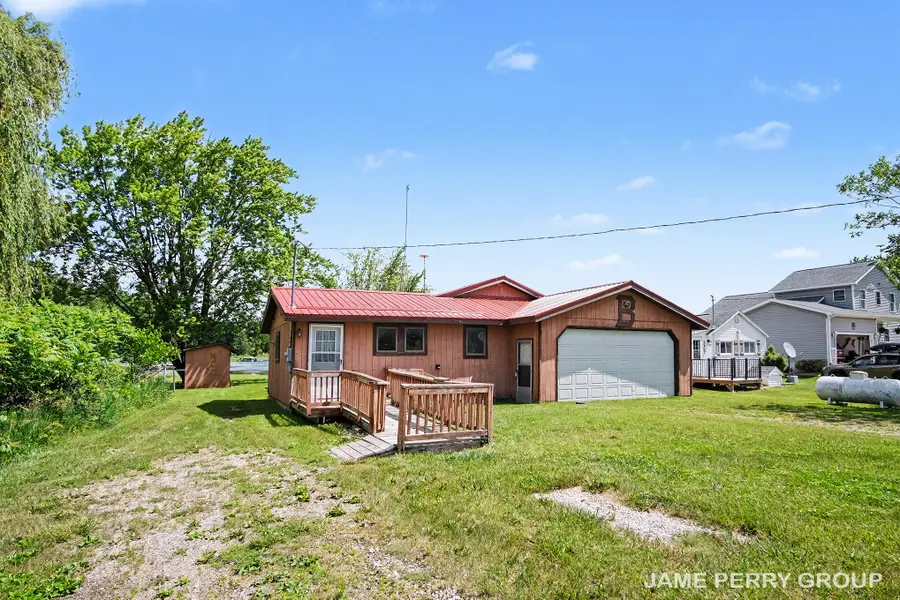 3357 Flint Drive, Sheridan, MI 48884 - #3