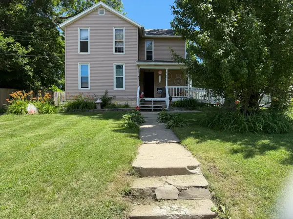 841 N Waterloo Avenue, Jackson, MI 49202