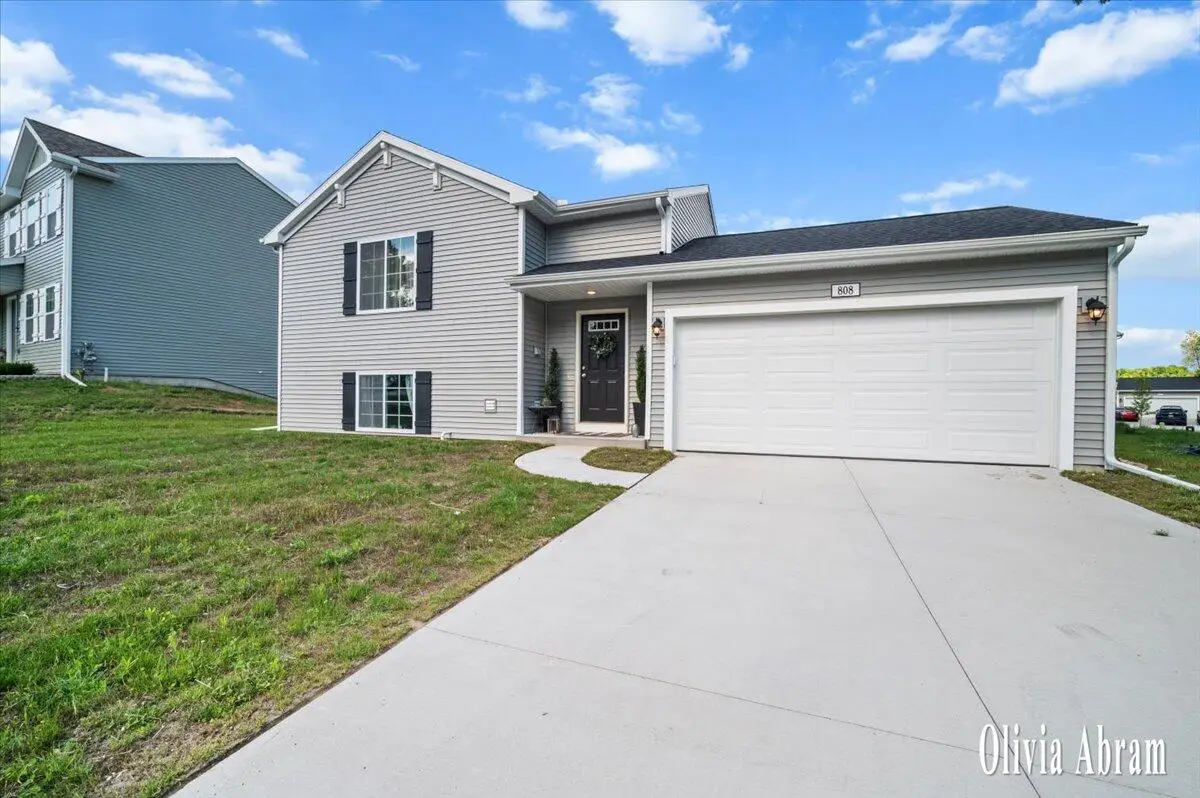 808 Hollyhock Drive, Greenville, MI 48838 - #1