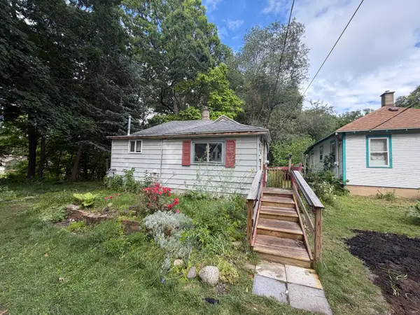 3064 Effie Place Ne, Grand Rapids, MI 49505