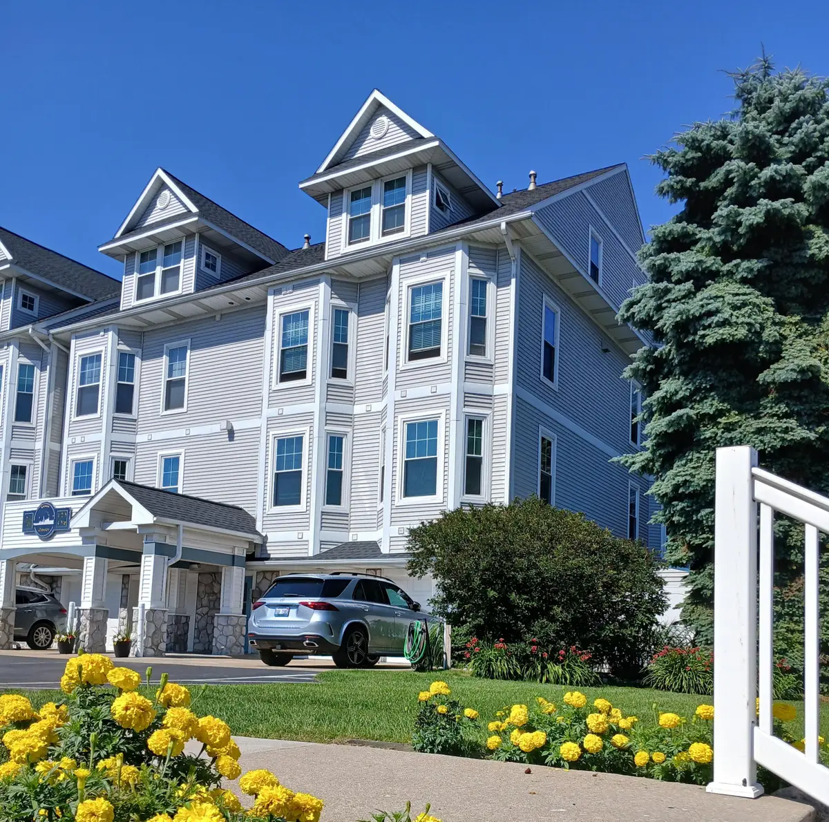300 S Rath Avenue #5, Ludington, MI 49431 - #1