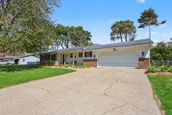 16224 Pinewood Avenue, Spring Lake, MI 49456