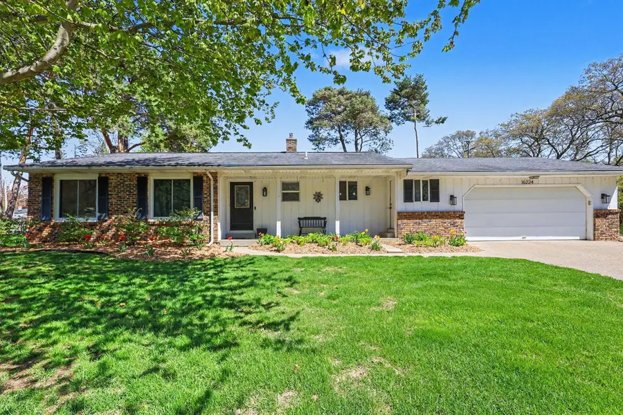16224 Pinewood Avenue, Spring Lake, MI 49456 - #2