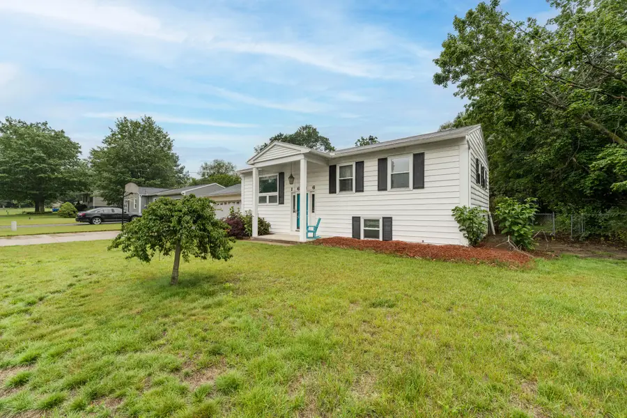 1686 Sherwood Avenue, Dorr, MI 49323 - #3
