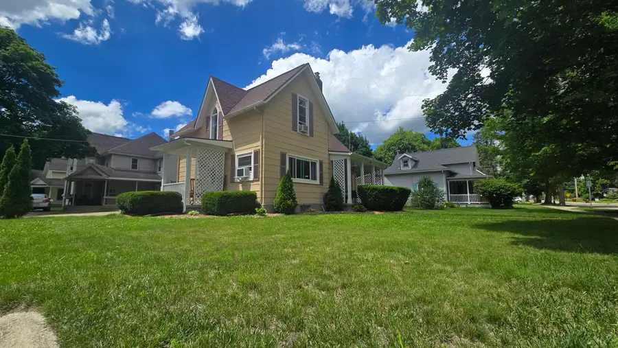 301 N Sheldon Street, Charlotte, MI 48813 - #2