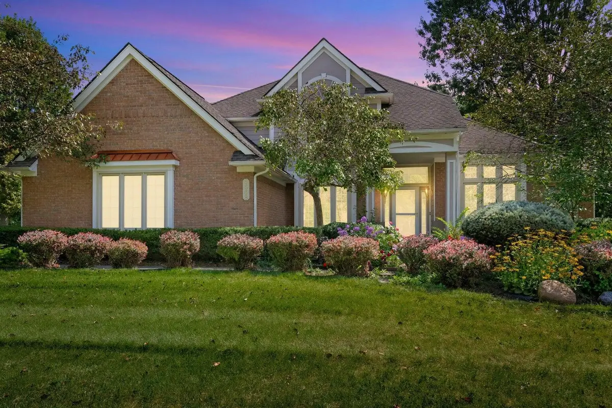 6568 Crabapple Drive, Troy, MI 48098 - #1