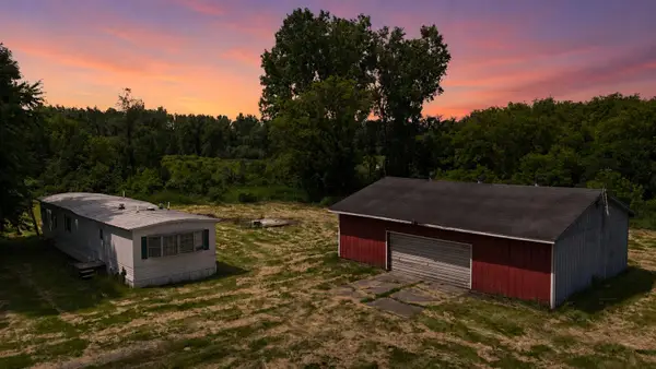 9500 N Meridian Road, Pleasant Lake, MI 49272