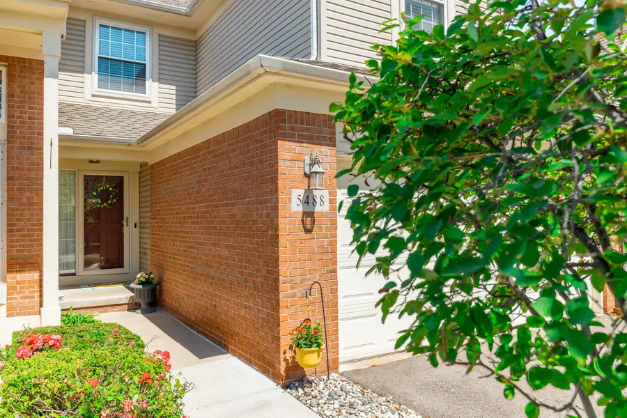 5488 Elmhurst Drive #21, Trenton, MI 48183 - #2