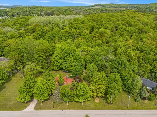 8424 3rd Street, Onekama, MI 49675