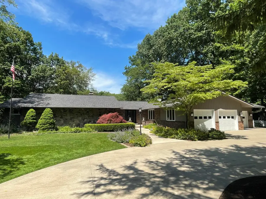 6697 Warren Woods Road, Three Oaks, MI 49128 - #2
