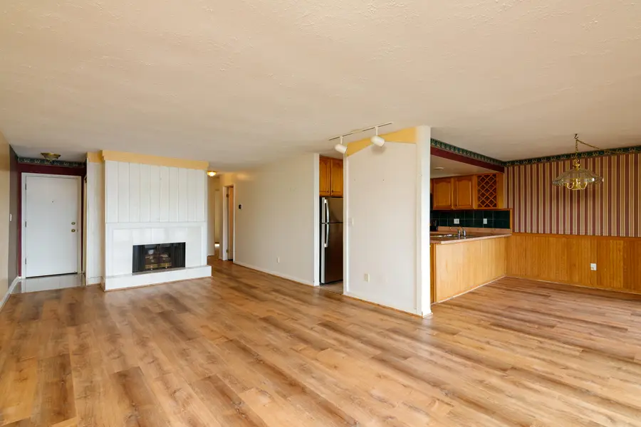 873 Cliffs Drive #105, Ypsilanti, MI 48198 - #3