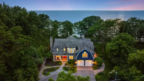 228 74th Street, South Haven, MI 49090