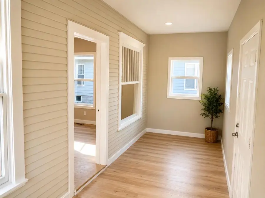 1027 Broadway, Benton Harbor, MI 49022 - #2