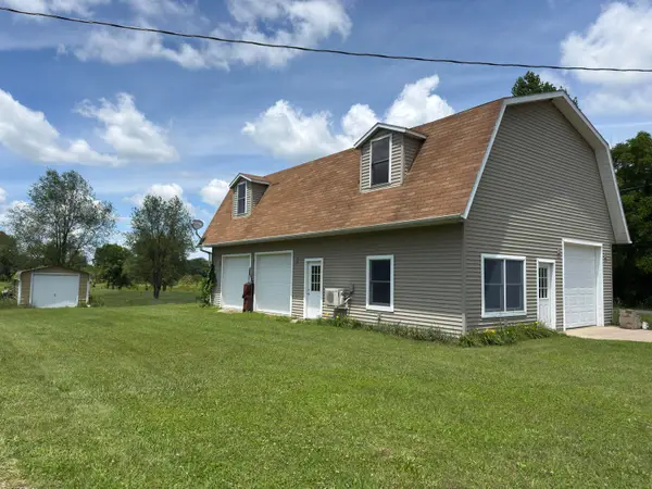 000 Fair Lake Drive, Delton, MI 49046