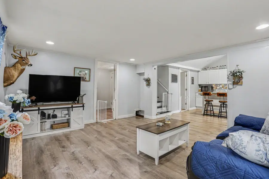 412 N Swan Street, Colon, MI 49040 - #2