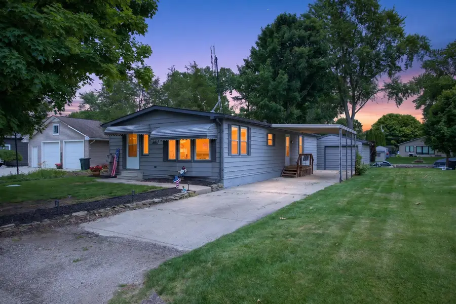 2550 Dardy Drive, Brooklyn, MI 49230 - #2