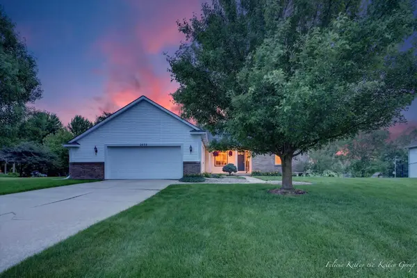 2033 Orchard Ridge Drive Nw, Grand Rapids, MI 49534