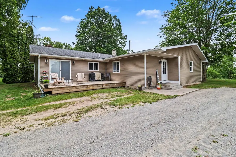 3585 N 72nd Avenue, Hart, MI 49420 - #2