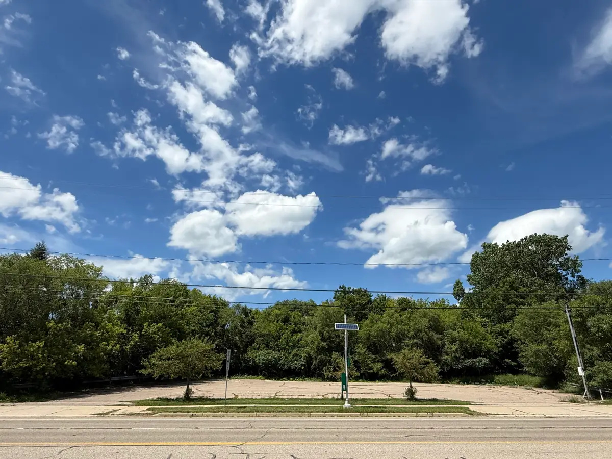 3718 W Michigan Avenue, Kalamazoo, MI 49006 - #1