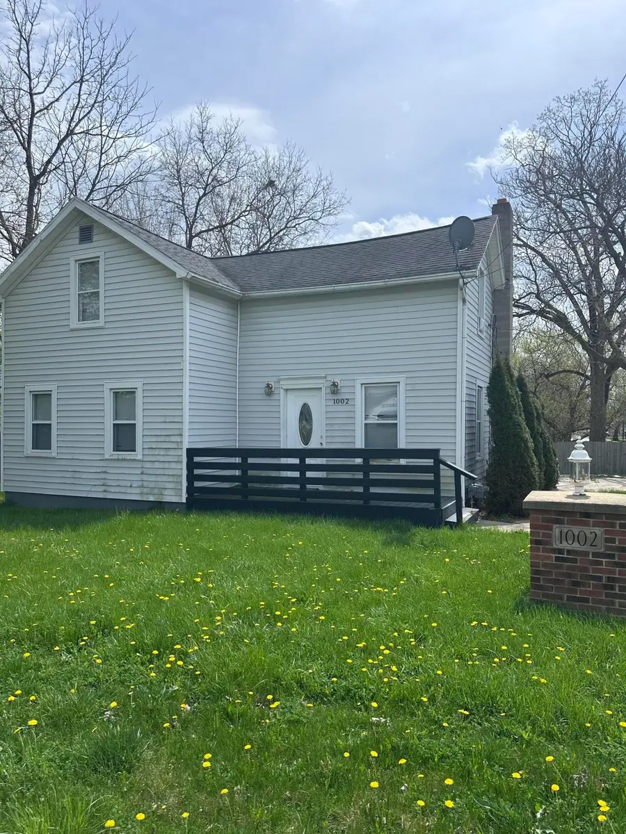 1002 E Oliver Street, Owosso, MI 48867 - #2