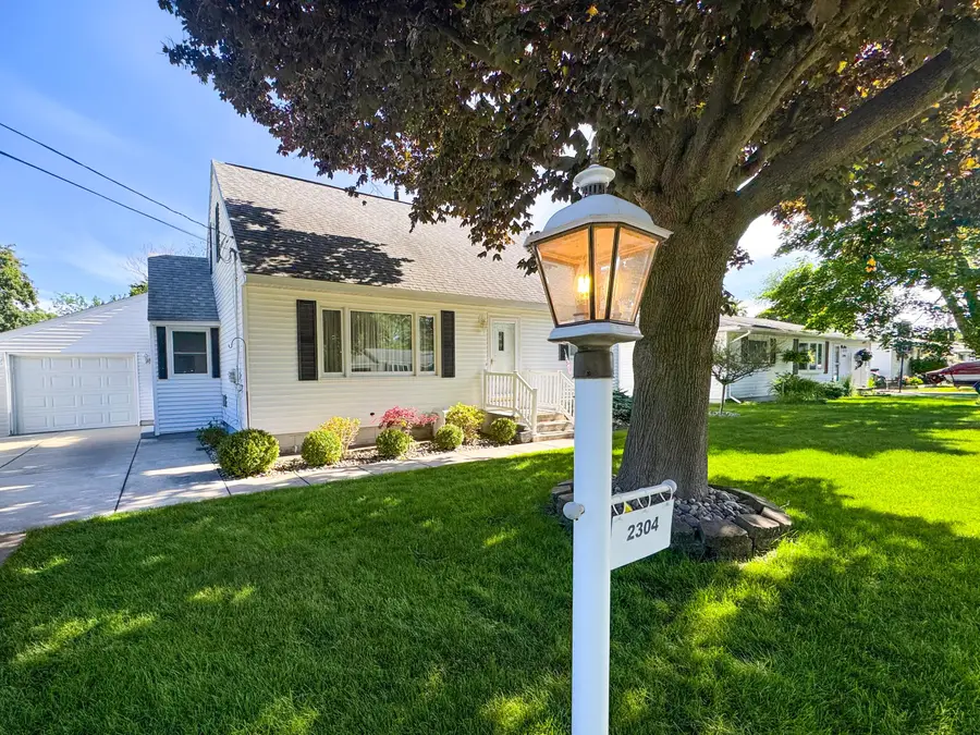 2304 Columbus Avenue, Muskegon, MI 49441 - #2