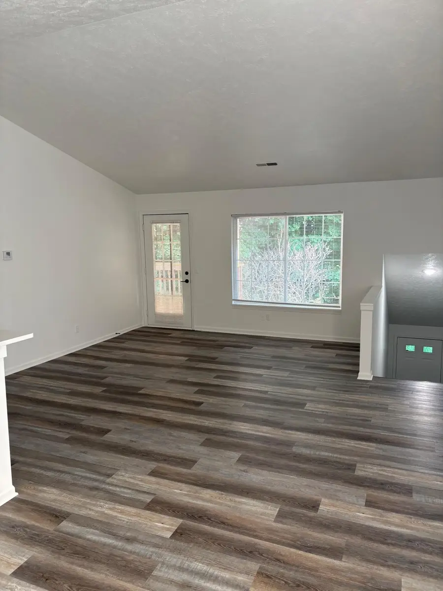 217 Hunters Lane Ne #6, Rockford, MI 49341 - #2