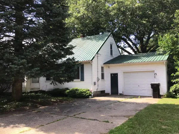 1047 Bronson Avenue, Plainwell, MI 49080