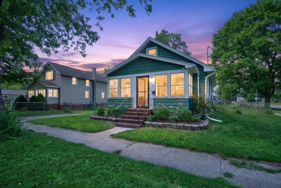 302 Hill Street, Jackson, MI 49202 - #3