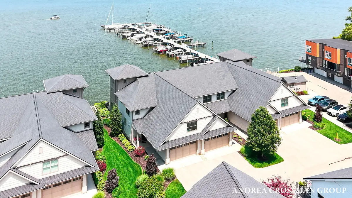 543 Macatawa Avenue, Holland, MI 49423 - #1