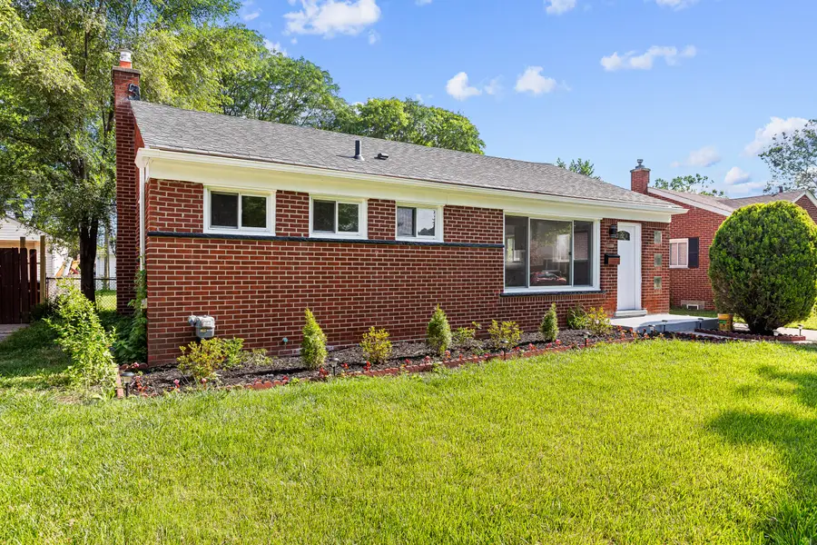 28852 Westfield Street, Livonia, MI 48150 - #2