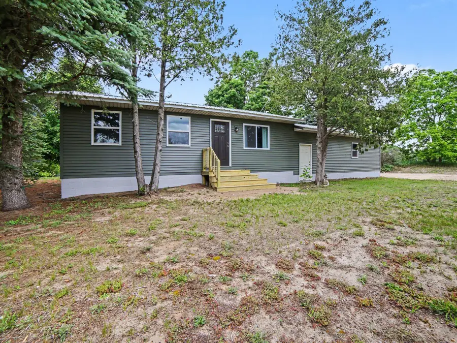 2209 E Madison Road, Hart, MI 49420 - #3