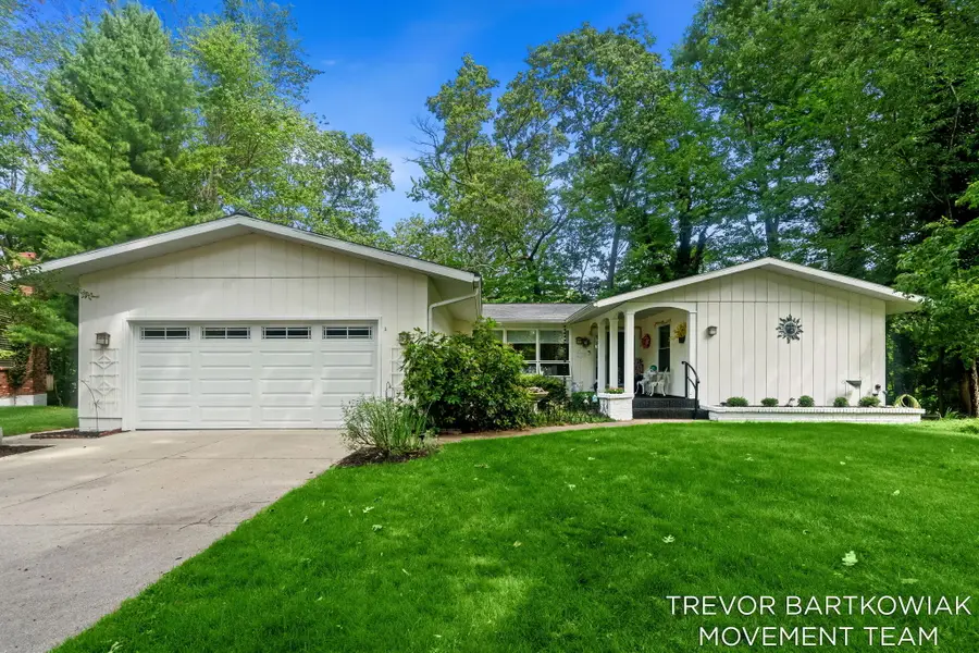 1292 Edinborough Drive, Norton Shores, MI 49441 - #2