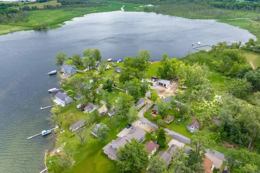 11055 E Indian Lake Drive, Vicksburg, MI 49097 - #2