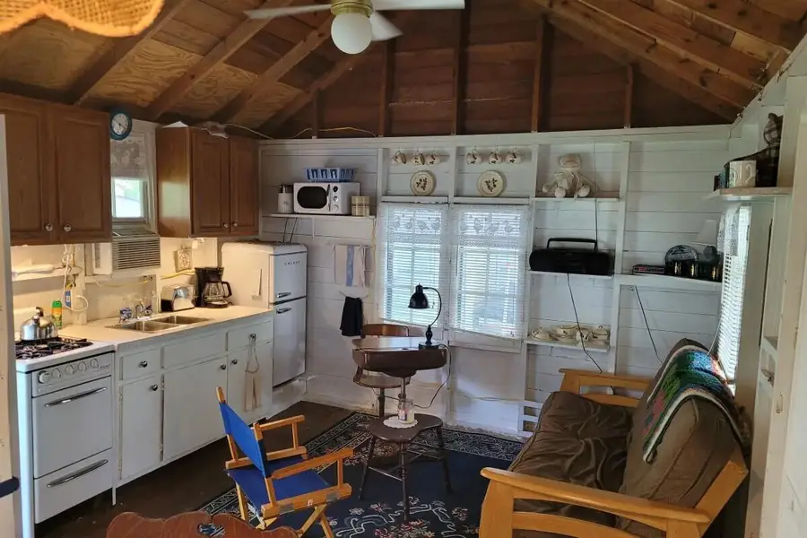 11055 E Indian Lake Drive, Vicksburg, MI 49097 - #3