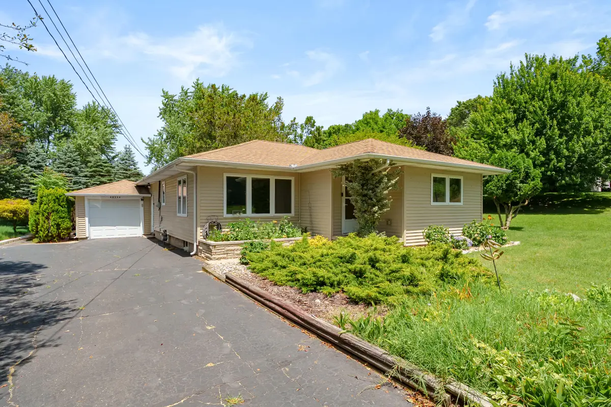 68334 Apple Lane, Benton Harbor, MI 49022 - #1