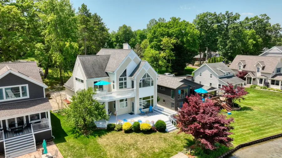 413 Oakwood Avenue, Clarklake, MI 49234 - #2