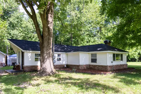 51310 Shorts Road, Leonidas, MI 49066