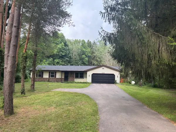 34268 County Road 653, Paw Paw, MI 49079