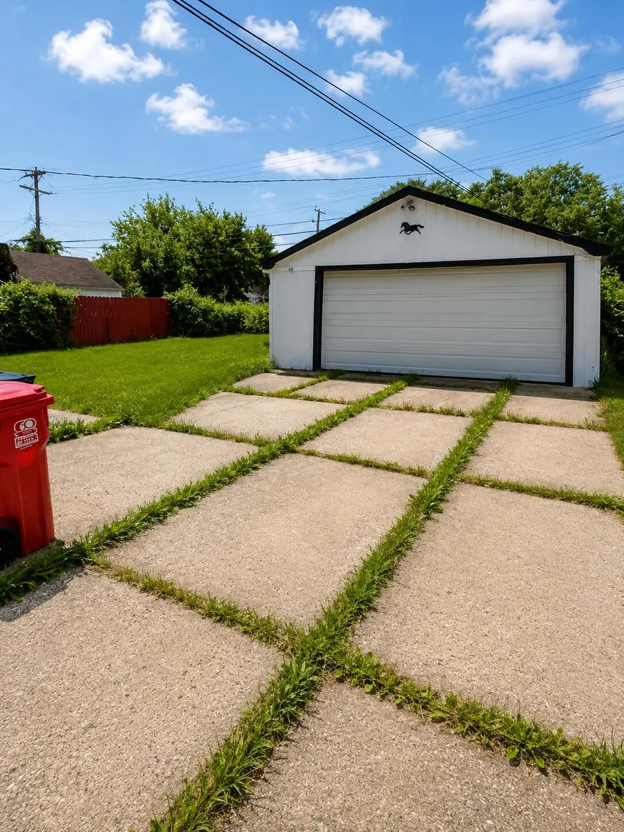 22751 Melrose Avenue, Eastpointe, MI 48021 - #3
