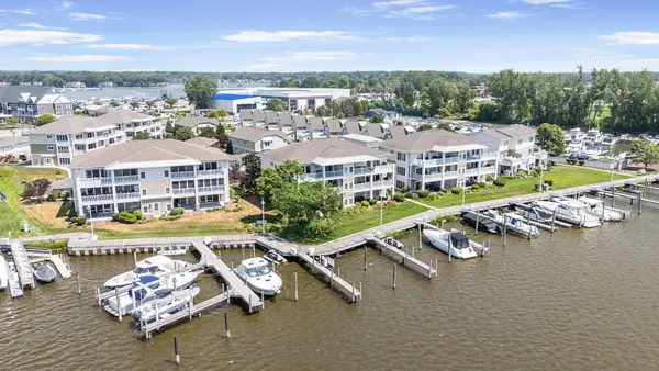 930 W Savidge Street #20, Spring Lake, MI 49456