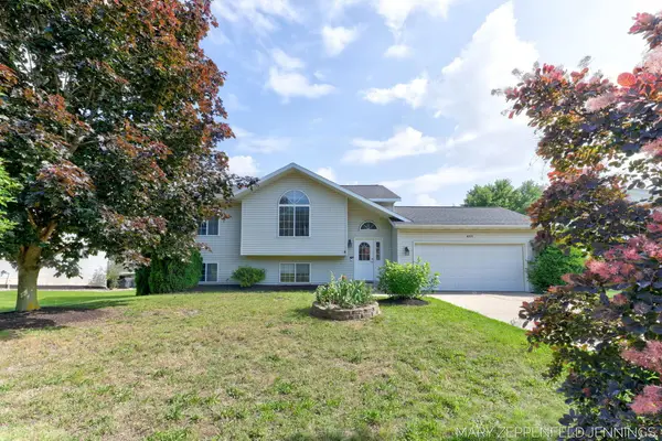 489 Sunmeadow Drive Se, Grand Rapids, MI 49508