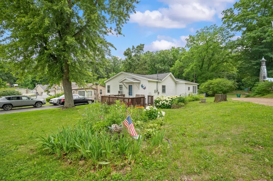 52653 Lakeview Drive, Dowagiac, MI 49047 - #3