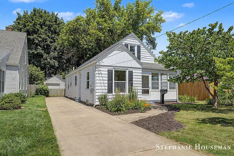 933 Mayhew Wood Drive Se, Grand Rapids, MI 49507 - #2