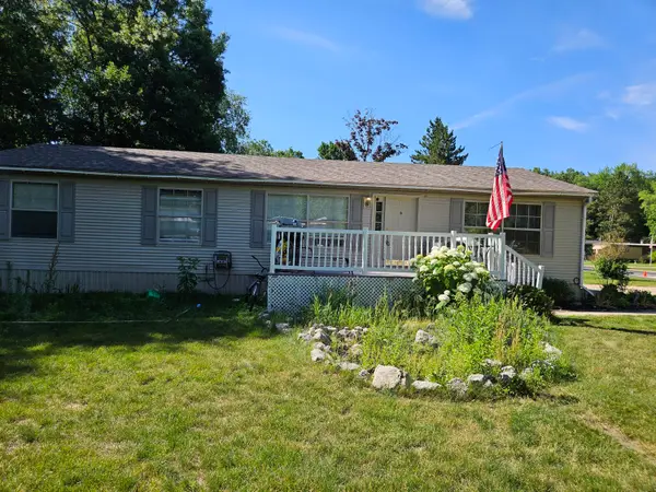 9294 Whispering Pines Avenue Nw, Sparta, MI 49345