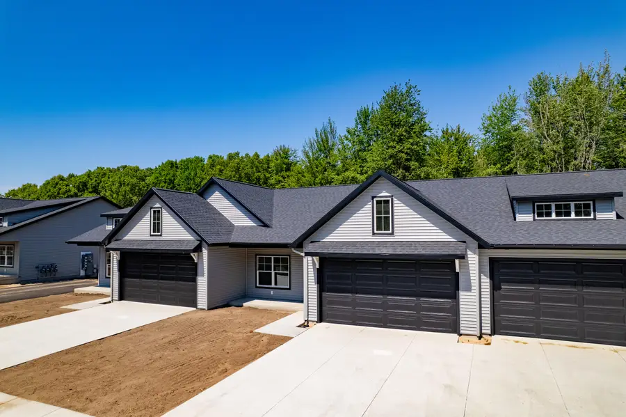 17426 Ridge Avenue, Ferrysburg, MI 49409 - #2