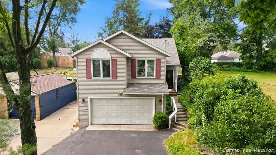 736 Halena Street Ne, Grand Rapids, MI 49505 - #2